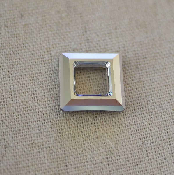 Square 4439 20mm farget glass lys rosa og himmelbl&aring;