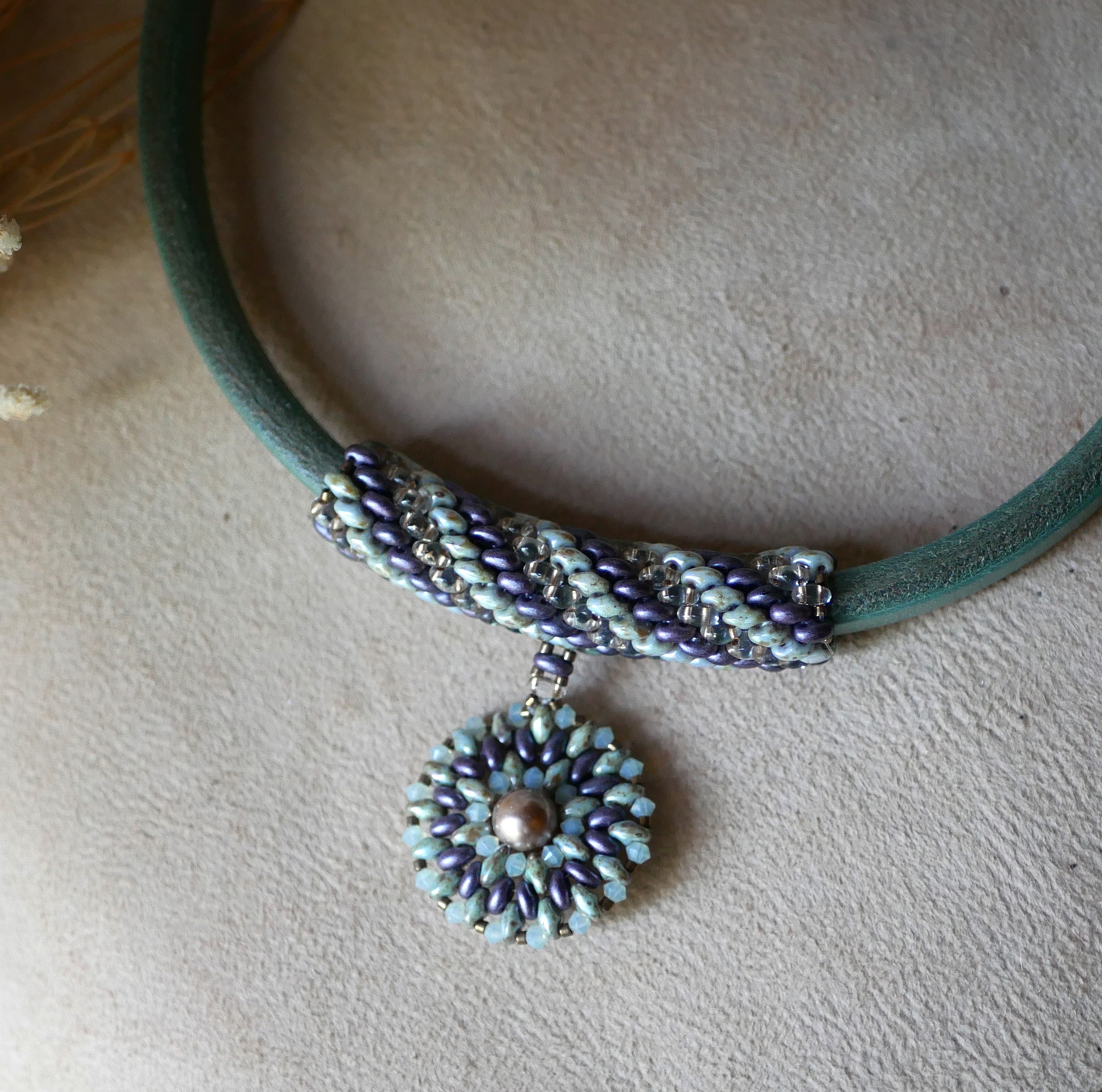 Halskjede l&aelig;r anheng Regaliz perler Lilla/gr&oslash;nn