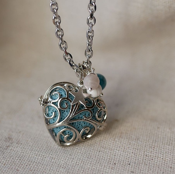 Halskjede anheng Hjerte boks med lavastein farge etter eget valg Valentinsdag gave