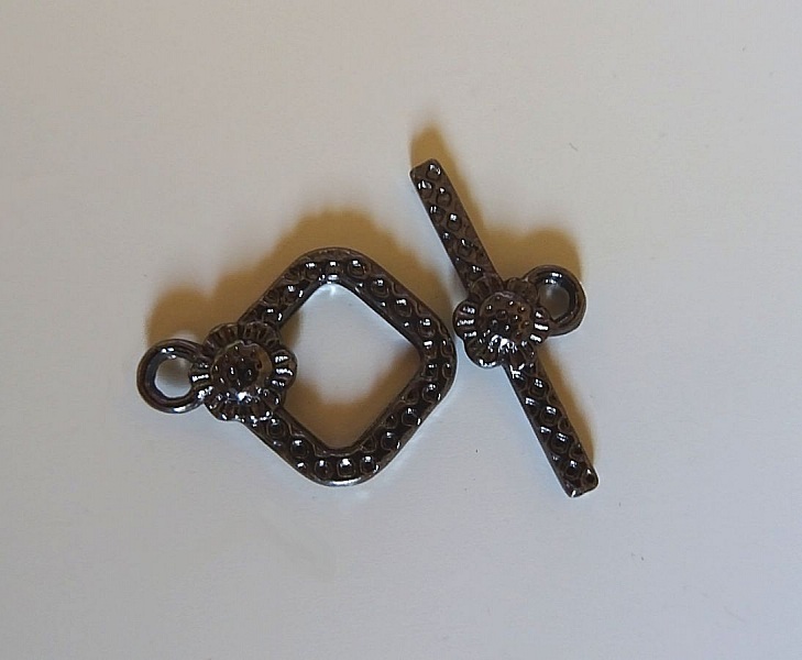 Svart nikkel diamant T-l&aring;s 20