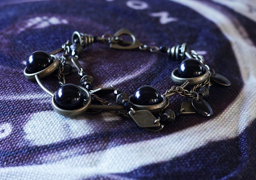 3 raders armb&aring;ndssett Svart og bronse