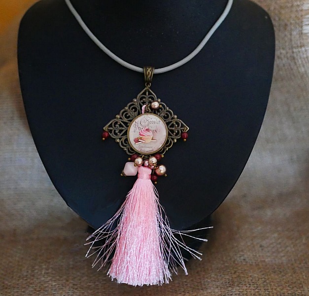 Cabochon anheng Muffin gourmand med rosa pompon