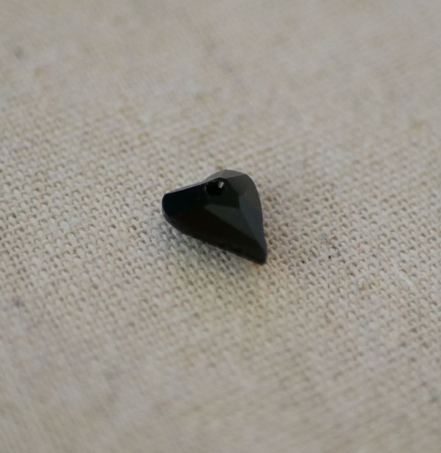 Wild Heart anheng i Swarovski Crystal 12 mm Jet