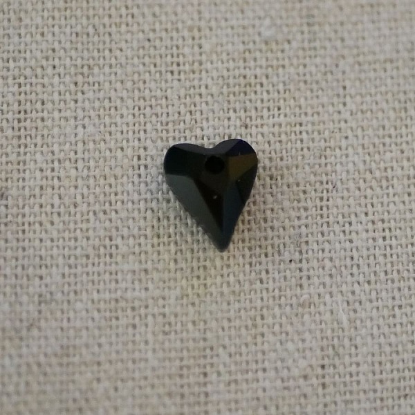 Wild Heart anheng i Swarovski Crystal 12 mm Jet