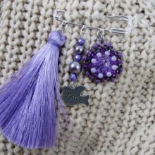 Lilla vennskapsbrose med pompon 